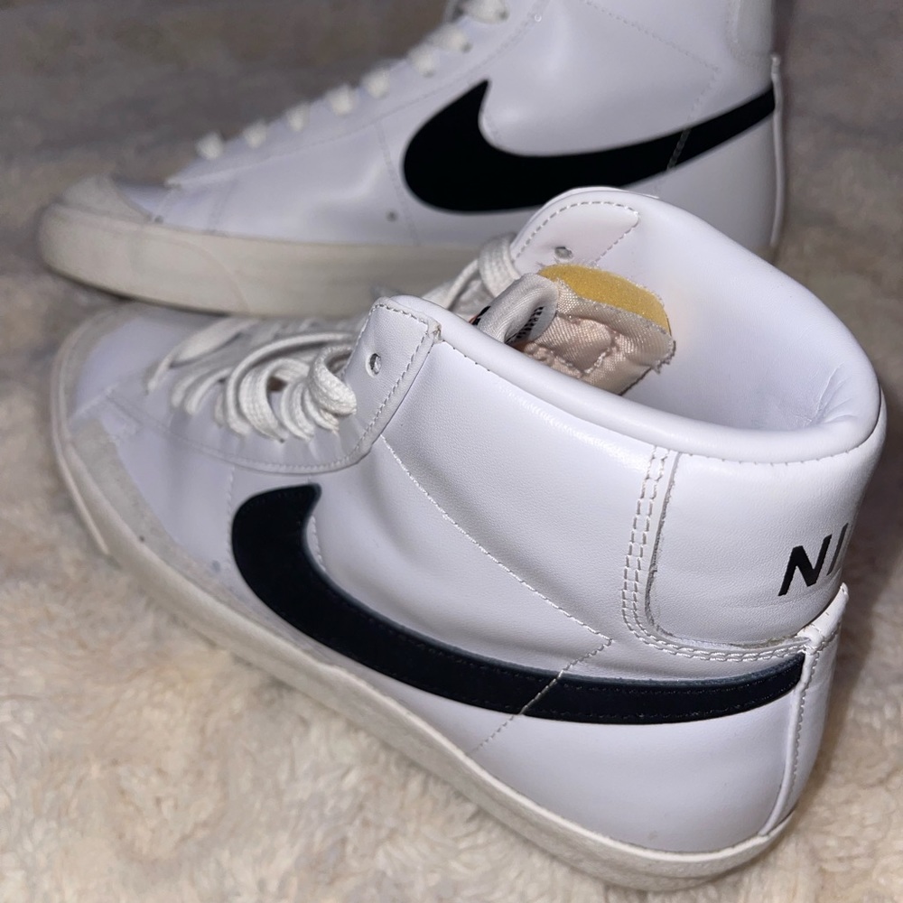 Nike Blazers women’s 8.5